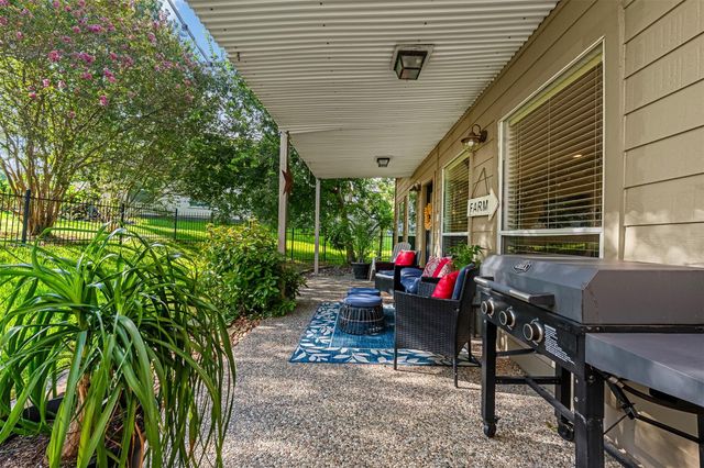 141 April Cove, Montgomery, TX 77356