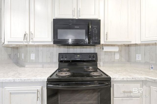 29146 County Road 68 Extension, Robertsdale, AL 36567