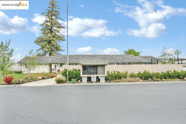 3660 Walnut Blvd, Brentwood, CA 94513