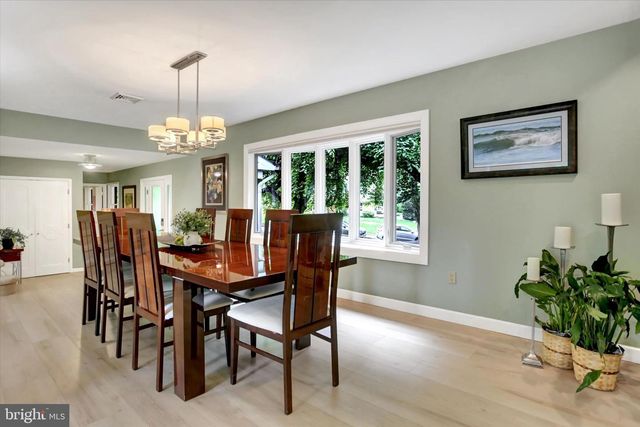 332 BLACKLATCH LN, Camp Hill, PA 17011