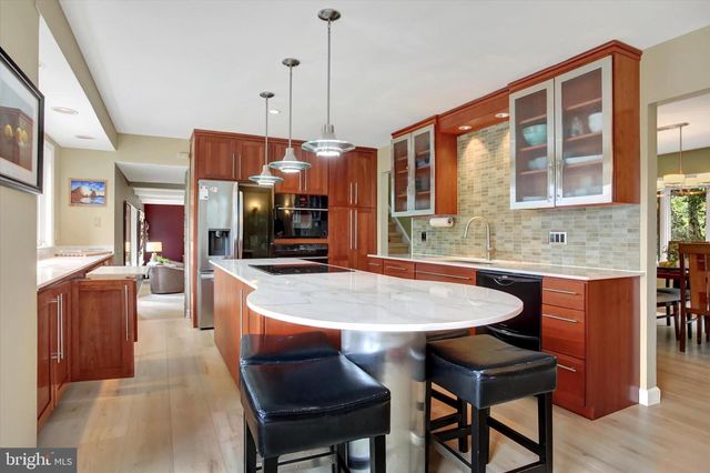 332 BLACKLATCH LN, Camp Hill, PA 17011