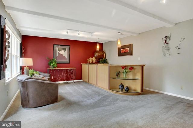 332 BLACKLATCH LN, Camp Hill, PA 17011