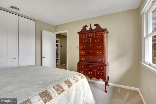 332 BLACKLATCH LN, Camp Hill, PA 17011