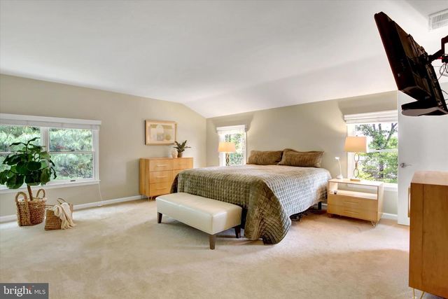 332 BLACKLATCH LN, Camp Hill, PA 17011