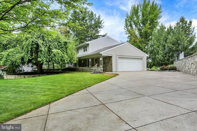 332 BLACKLATCH LN, Camp Hill, PA 17011