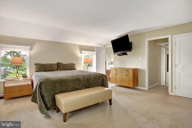 332 BLACKLATCH LN, Camp Hill, PA 17011