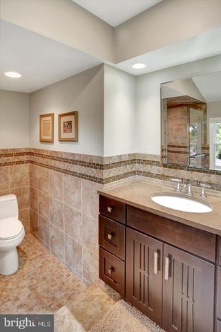 332 BLACKLATCH LN, Camp Hill, PA 17011