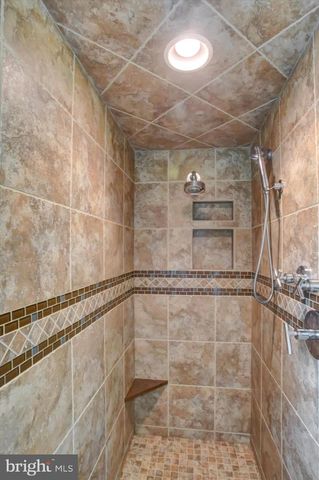 332 BLACKLATCH LN, Camp Hill, PA 17011