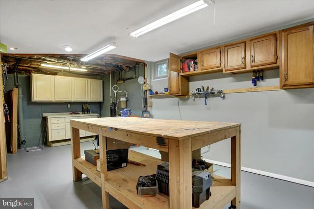 332 BLACKLATCH LN, Camp Hill, PA 17011