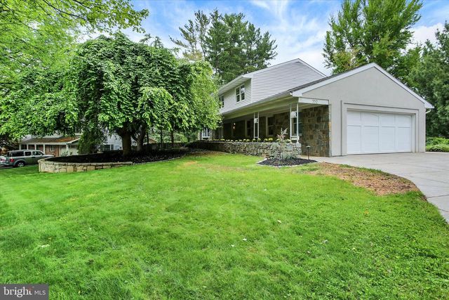 332 BLACKLATCH LN, Camp Hill, PA 17011