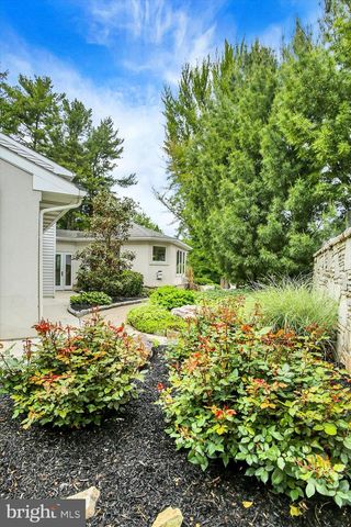 332 BLACKLATCH LN, Camp Hill, PA 17011