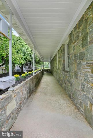 332 BLACKLATCH LN, Camp Hill, PA 17011