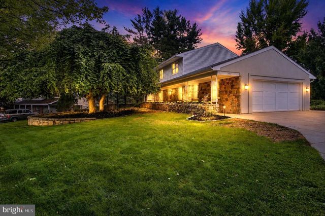 332 BLACKLATCH LN, Camp Hill, PA 17011