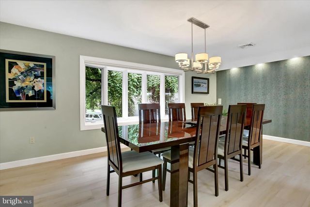 332 BLACKLATCH LN, Camp Hill, PA 17011