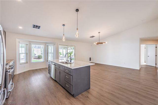 7504 Powder River Court, Las Vegas, NV 89131