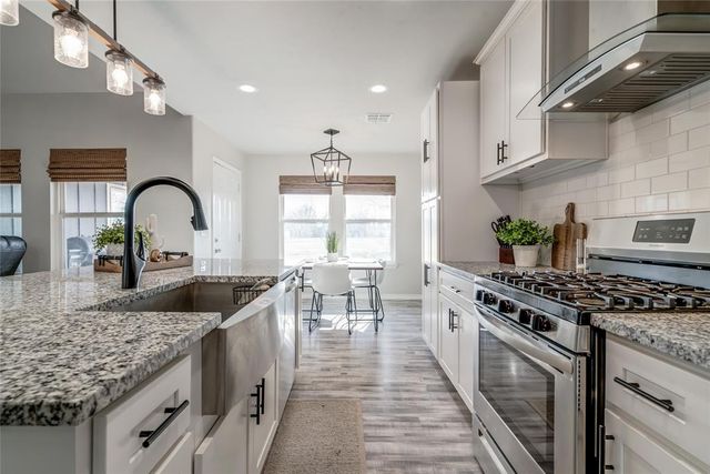 1702 E Rogers Street, El Reno, OK 73036