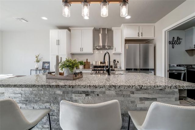 1702 E Rogers Street, El Reno, OK 73036