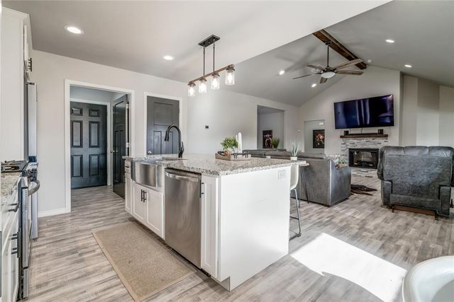 1702 E Rogers Street, El Reno, OK 73036