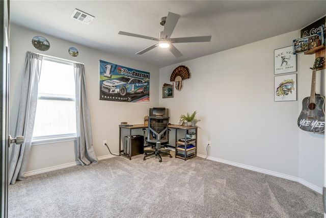 1702 E Rogers Street, El Reno, OK 73036