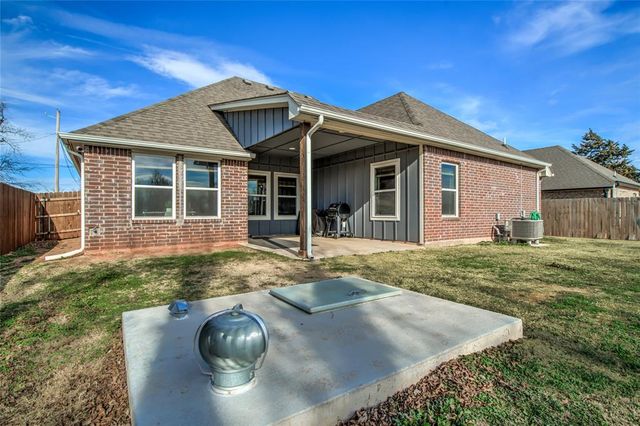 1702 E Rogers Street, El Reno, OK 73036