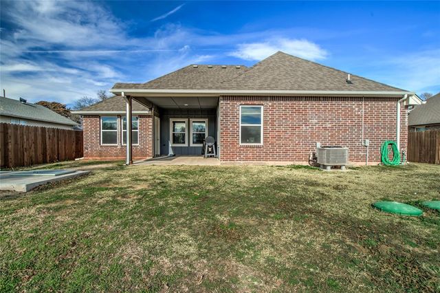 1702 E Rogers Street, El Reno, OK 73036