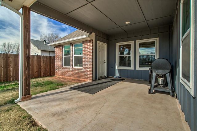 1702 E Rogers Street, El Reno, OK 73036