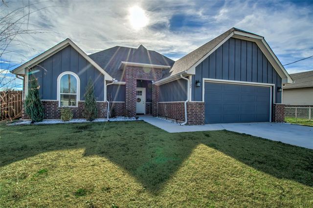 1702 E Rogers Street, El Reno, OK 73036