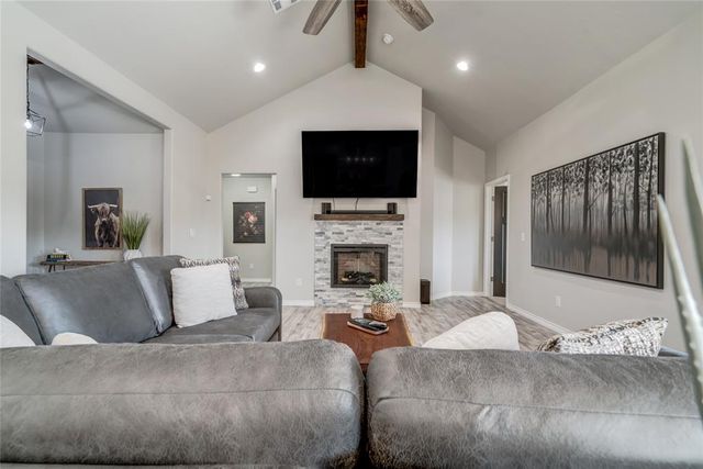 1702 E Rogers Street, El Reno, OK 73036