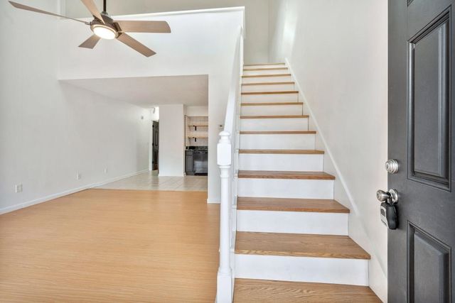 421 Cambridge Cir Apt F5, Murrells Inlet, SC 29576