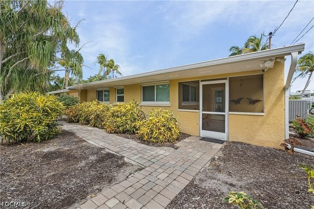 3596 Emerald AVE, St James City, FL 33956
