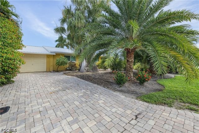 3596 Emerald AVE, St James City, FL 33956