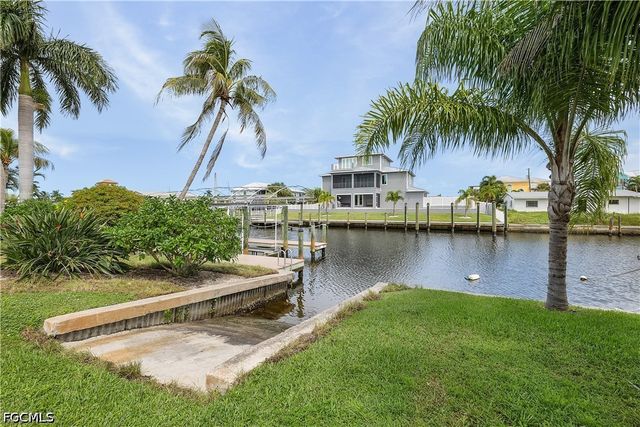 3596 Emerald AVE, St James City, FL 33956
