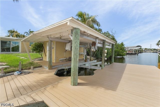 3596 Emerald AVE, St James City, FL 33956