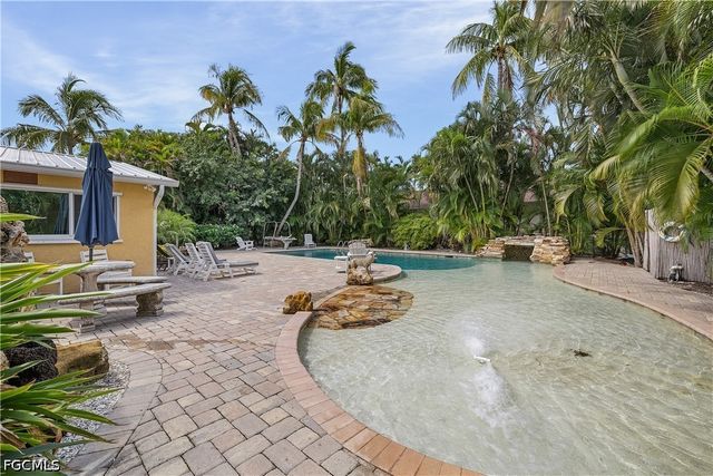 3596 Emerald AVE, St James City, FL 33956