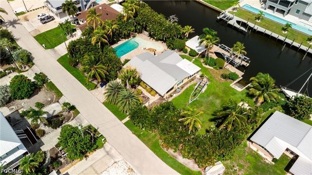 3596 Emerald AVE, St James City, FL 33956