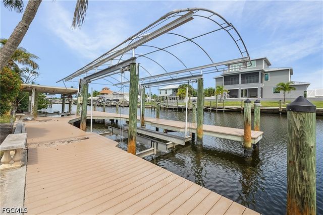 3596 Emerald AVE, St James City, FL 33956