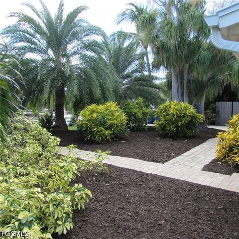 3596 Emerald AVE, St James City, FL 33956