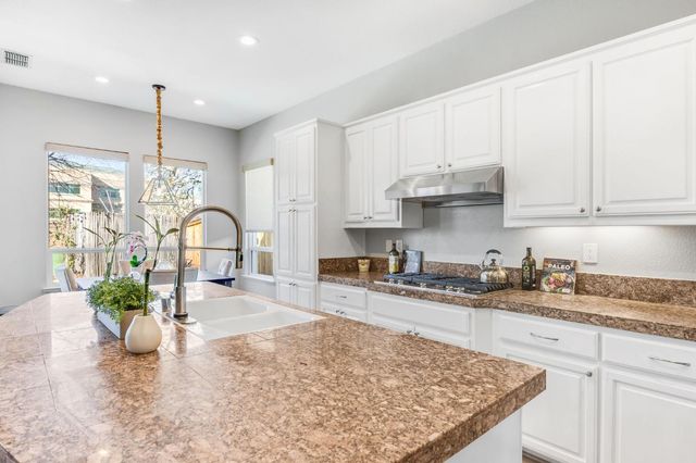 1408 Grey Owl Cir, Roseville, CA 95661