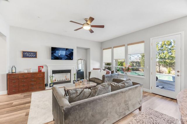 1408 Grey Owl Cir, Roseville, CA 95661