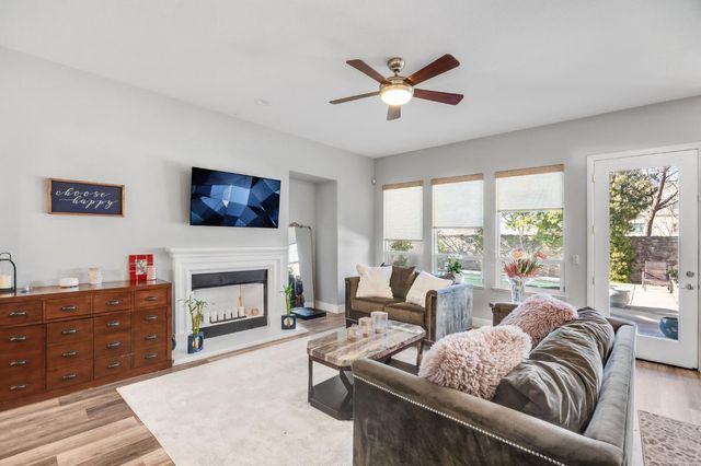 1408 Grey Owl Cir, Roseville, CA 95661