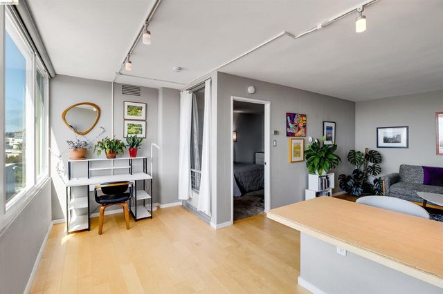 2550 Dana St 5F, Berkeley, CA 94704