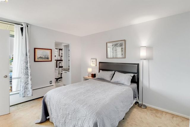 2550 Dana St 5F, Berkeley, CA 94704