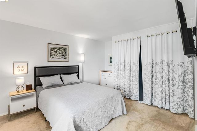 2550 Dana St 5F, Berkeley, CA 94704