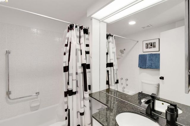 2550 Dana St 5F, Berkeley, CA 94704