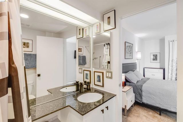 2550 Dana St 5F, Berkeley, CA 94704