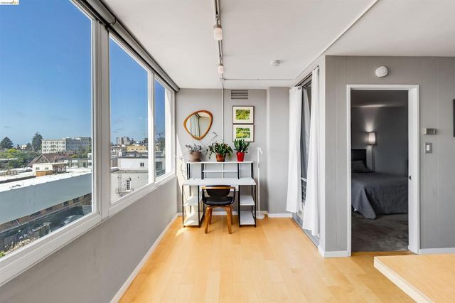 2550 Dana St 5F, Berkeley, CA 94704