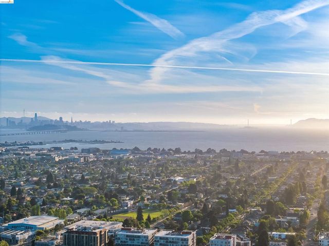 2550 Dana St 5F, Berkeley, CA 94704