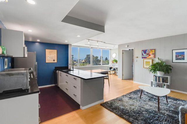 2550 Dana St 5F, Berkeley, CA 94704