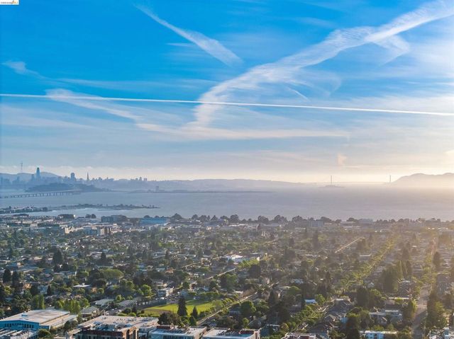 2550 Dana St 5F, Berkeley, CA 94704