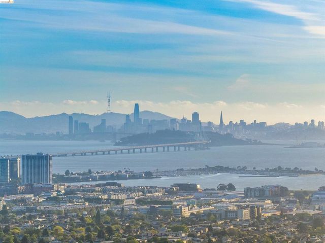 2550 Dana St 5F, Berkeley, CA 94704